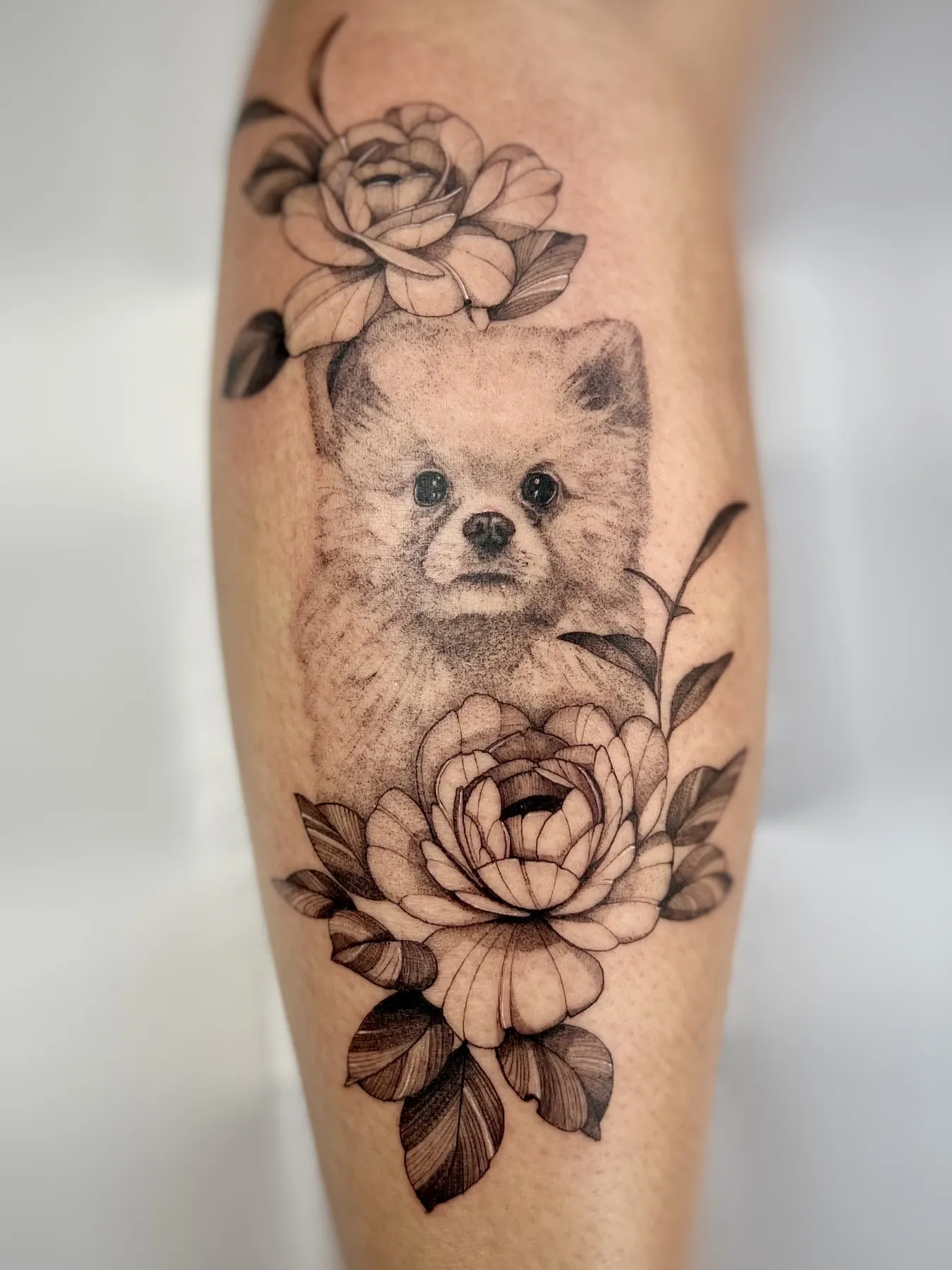 Tatuagem microrealismo feita por Laura Teixeira